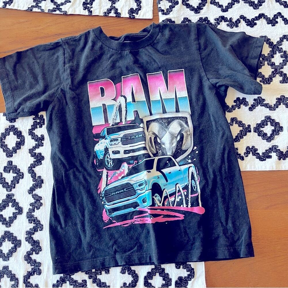Forever 21 kids gray RAM trucks truck graphic tee shirt kids girls size 9 10